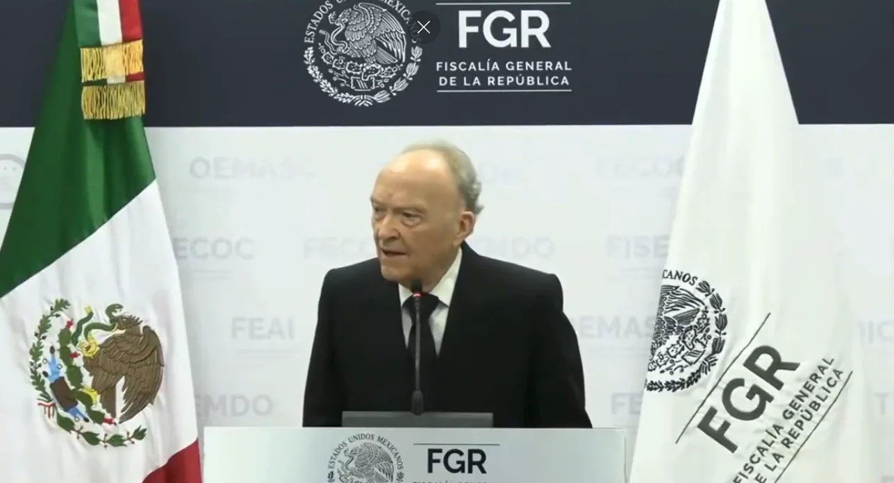 El titular de la FGR Alejandro Gertz Manero.